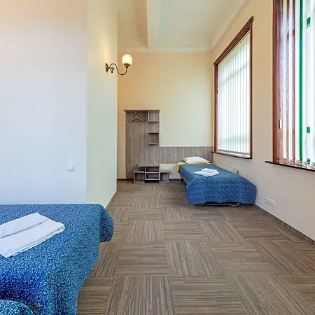 Simple Hotel 2*