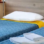 Otel Simple